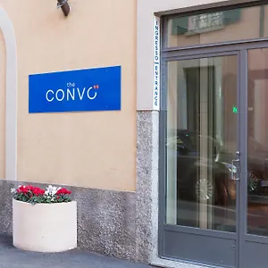 Otel The Convo, Como